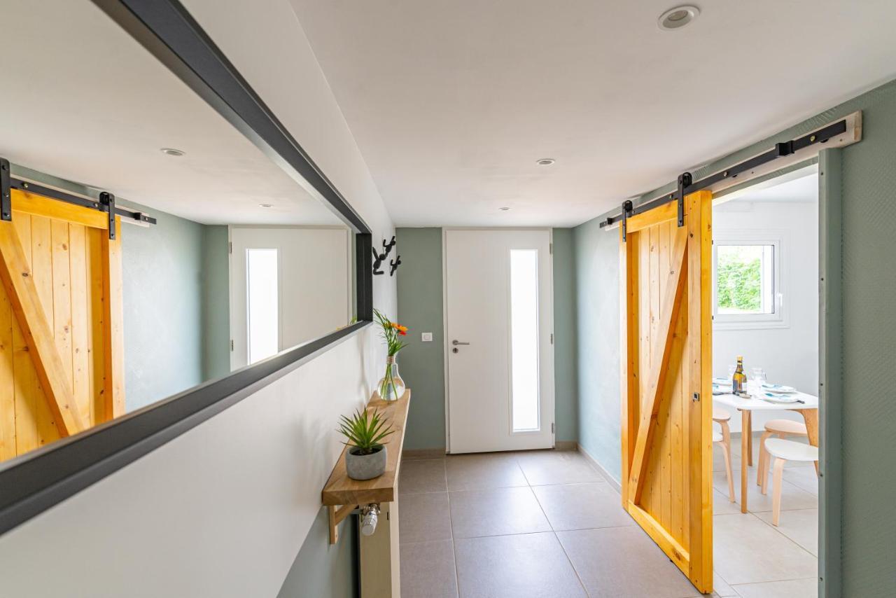 Au 10 Le Long Du Canal Fain-Les-Montbard Екстер'єр фото